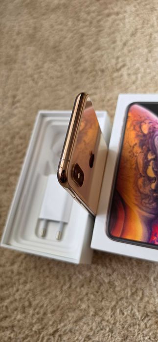 Продавам 12 Pro Gold и XS Gold перфектни