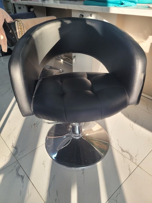 Кресло парихмахерское хорошый