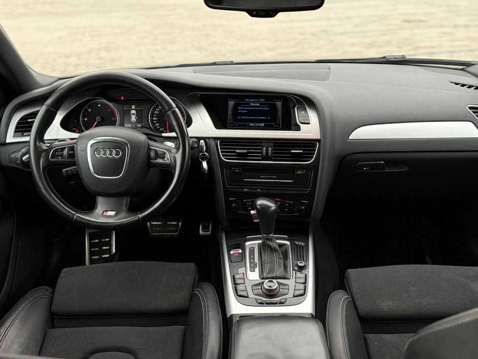 Audi A4 B8  3 S-line  e 5