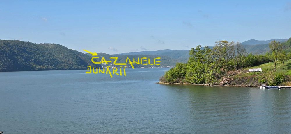 Vând teren cu ieșire la Dunăre în Clisura Dunării - Eșelnița