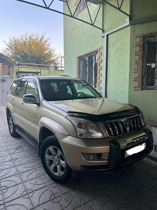 Toyota Prada в хорошем состоянии