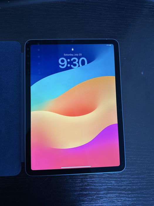 iPad Air 5 256GB перфектно състояние с проблем