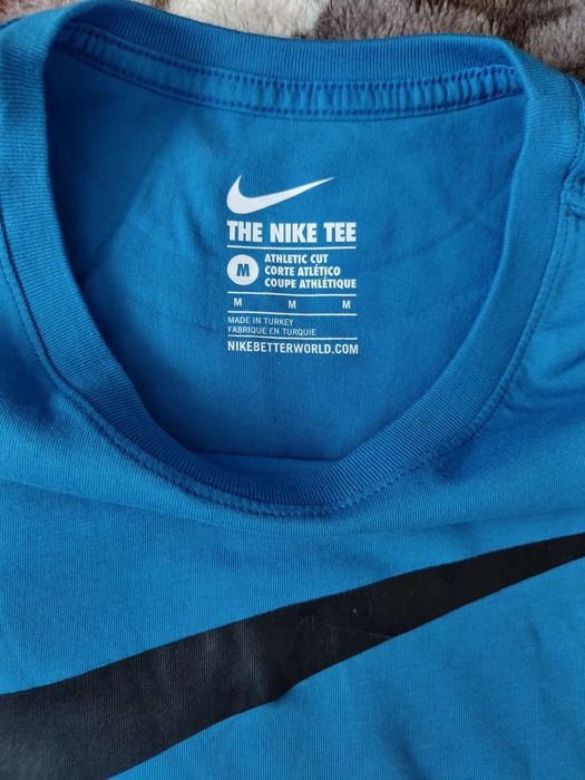 Vand tricou nike nou si original