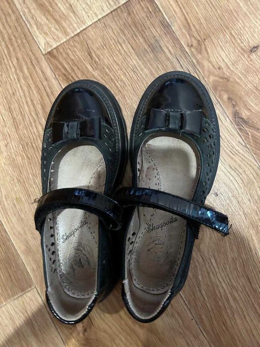 Продам туфли школьные 32 размер