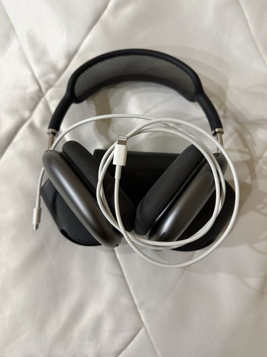 Apple AirPods Max - Space Gray (Gen 1)