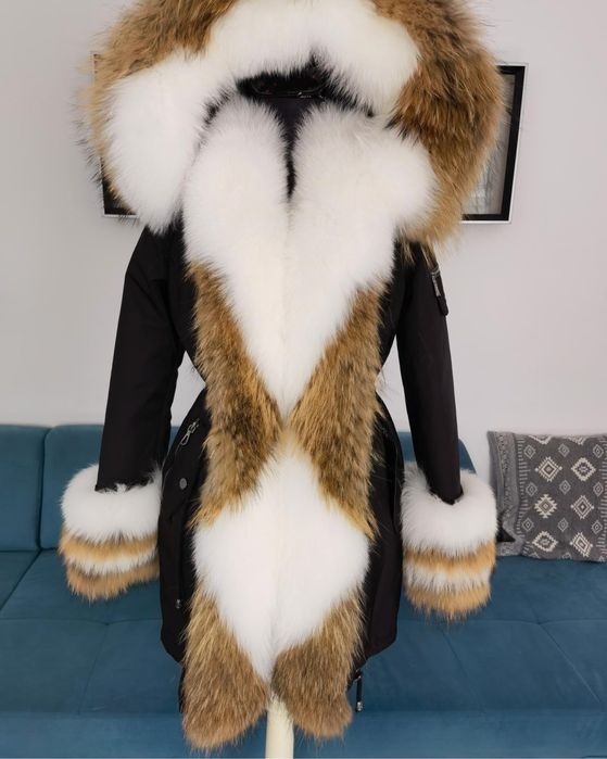Geaca Parka cu blana naturală-Colectia noua. Calitate superioara . Pro
