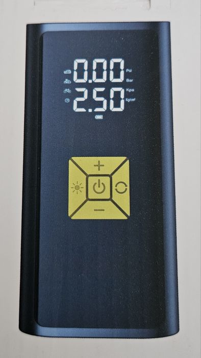 Compresor auto portabil – digital, LED, 12–36 V – până la 10 BAR