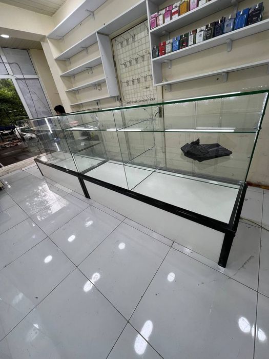 Magazen polkalari sotiladi