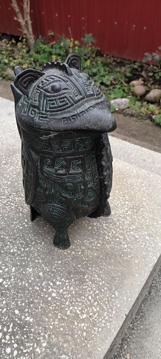 Ceainic din metal neferos