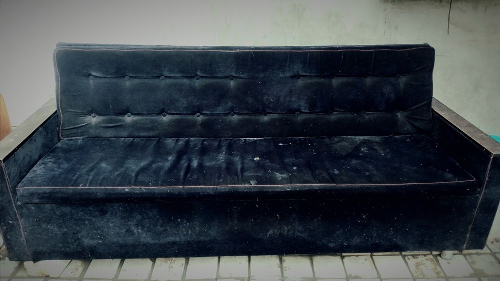 Divan va solar sotiladi