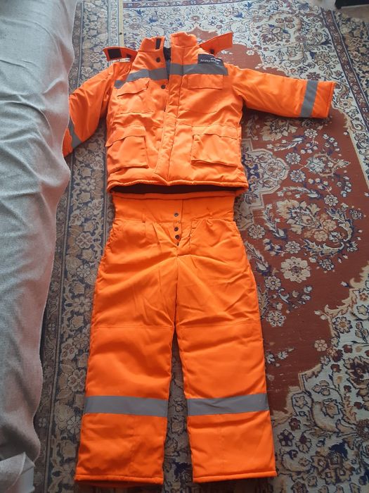 Продаю спецодежду