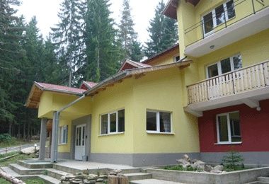 Продава се Парцел в с. Говедарци, Област София-област - 5000 кв.м за 180 €/кв.м - Снимка #6