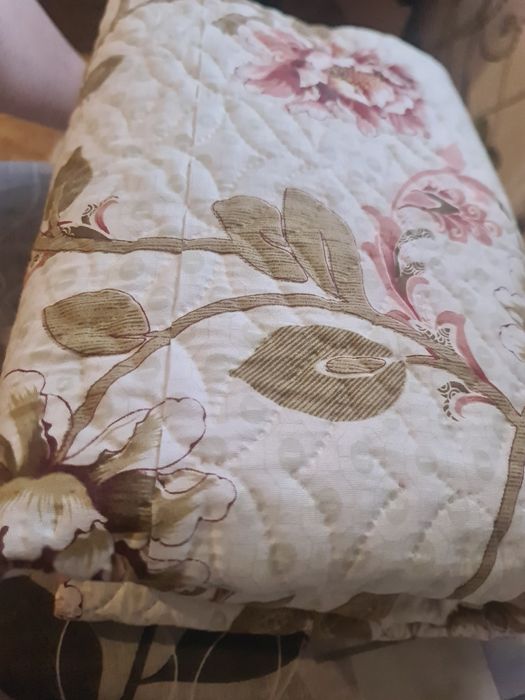 Плед на койку,накидка