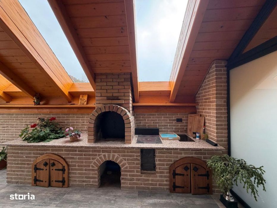 Cabana exclusivista din lemn rotund, 5500mp teren, Sucevita