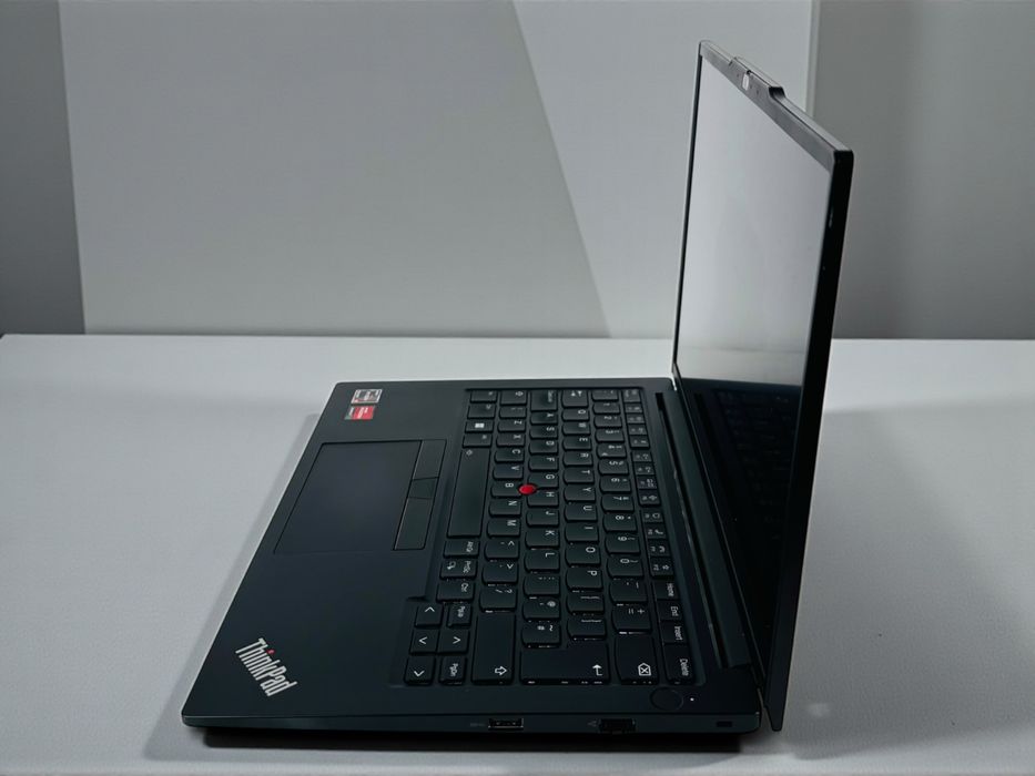 Лаптоп Lenovo ThinkPad E14 Gen 5 WUXGA Ryzen 7 16RAM 512GB AMD Radeon Гаранция!