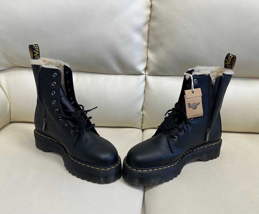 Боти ботуши Dr. Martens нови