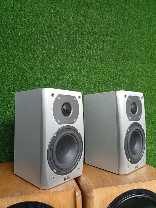 Тонколони ELAC BS-52