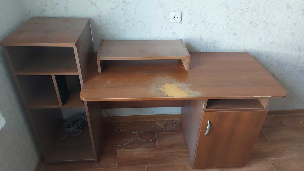 Письменный - компьютерный стол