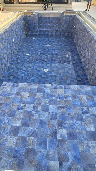 Construcții Piscine la Cheie | Beton, Cofraje Polistiren & Fibră | Hidroizolații & Montaj