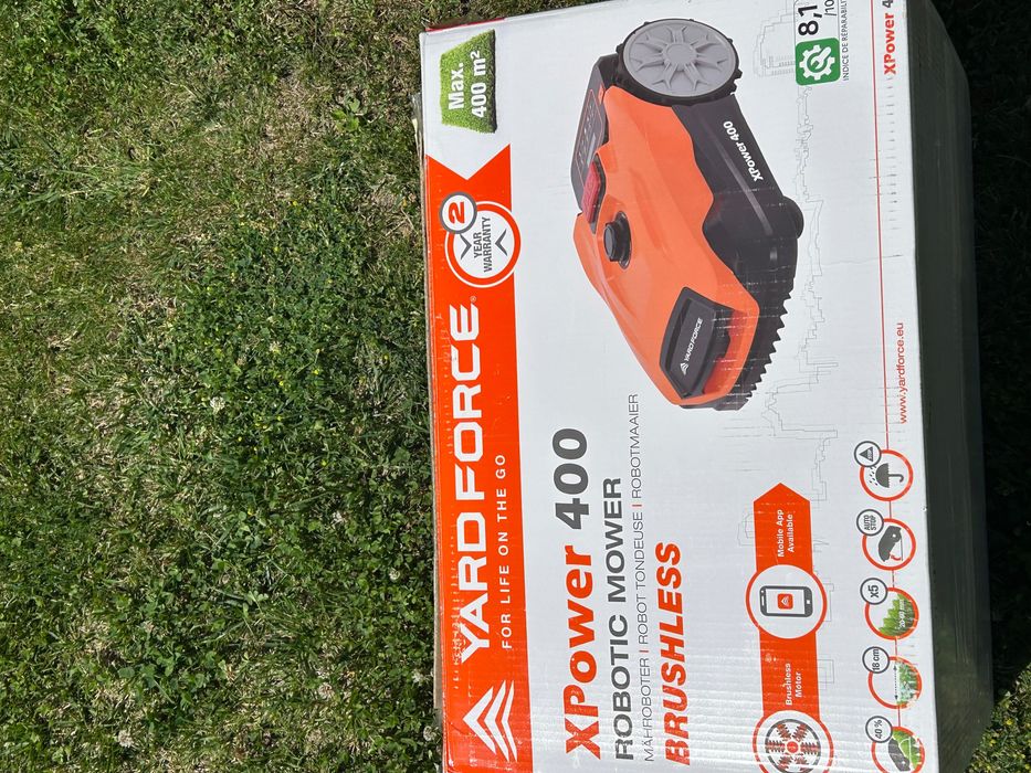 Robot de tuns iarba