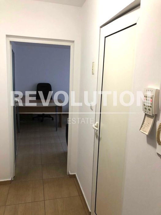 Дава се под наем Офис в Варна, Погреби - 20 кв.м за 250 € - Снимка #4