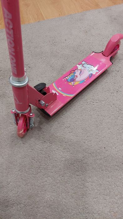 Детска тротинетка -розов цвят 30лв..