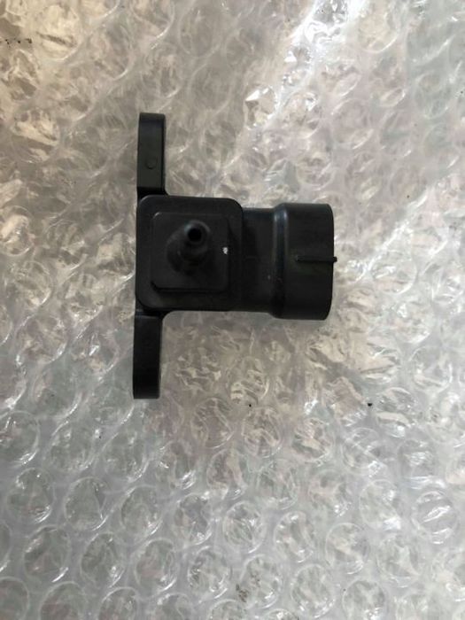 senzor presiune 2.0 d  mazda 3 5 dupa 2003