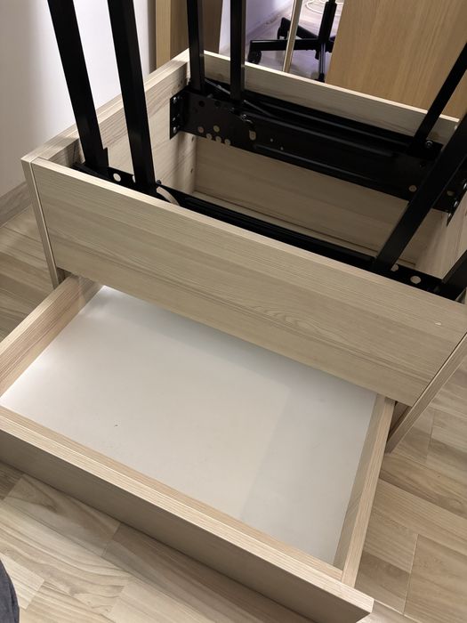 Masa extensibila facuta pe comanda