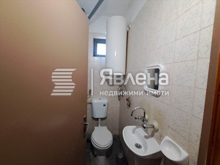 Дава се под наем Етаж от къща в Ямбол, Боровец - 80 кв.м за 255 € - Снимка #11