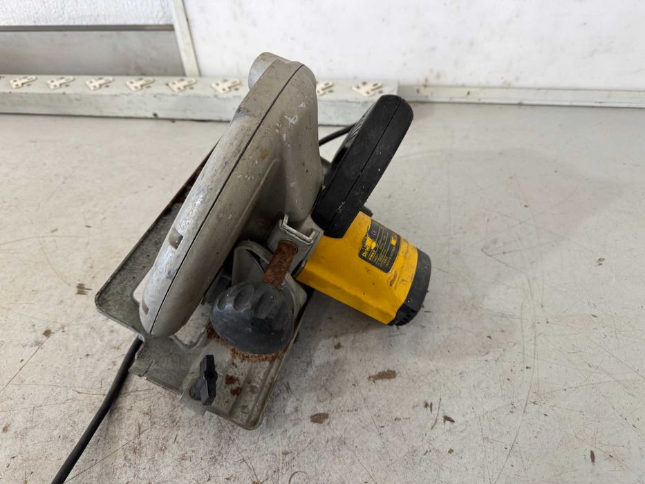 Ръчен циркуляр - Dewalt 1350 W