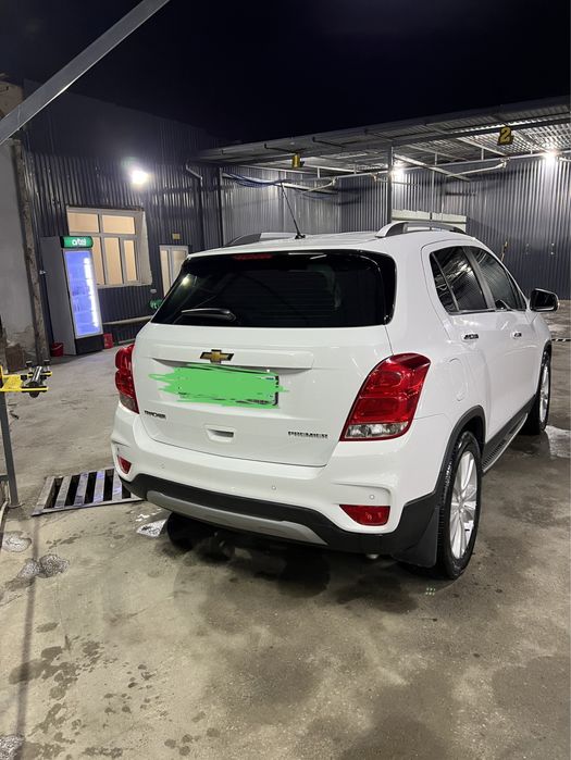 Автомобиль Трекер 1