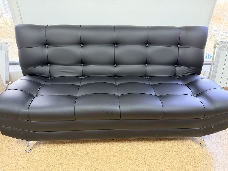 Диван, кресло, стуля, столы, шкаф