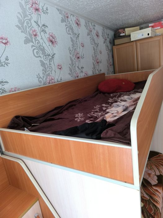 Двухярусная  кровать