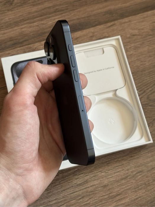 iphone 15 pro в идеальном состояний