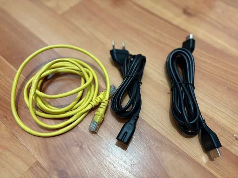 Pachet Complet Consolă PlayStation 4 Slim - 500GB + Accesorii