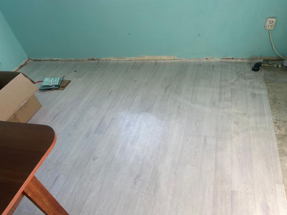 Линолиум разных размеров, много