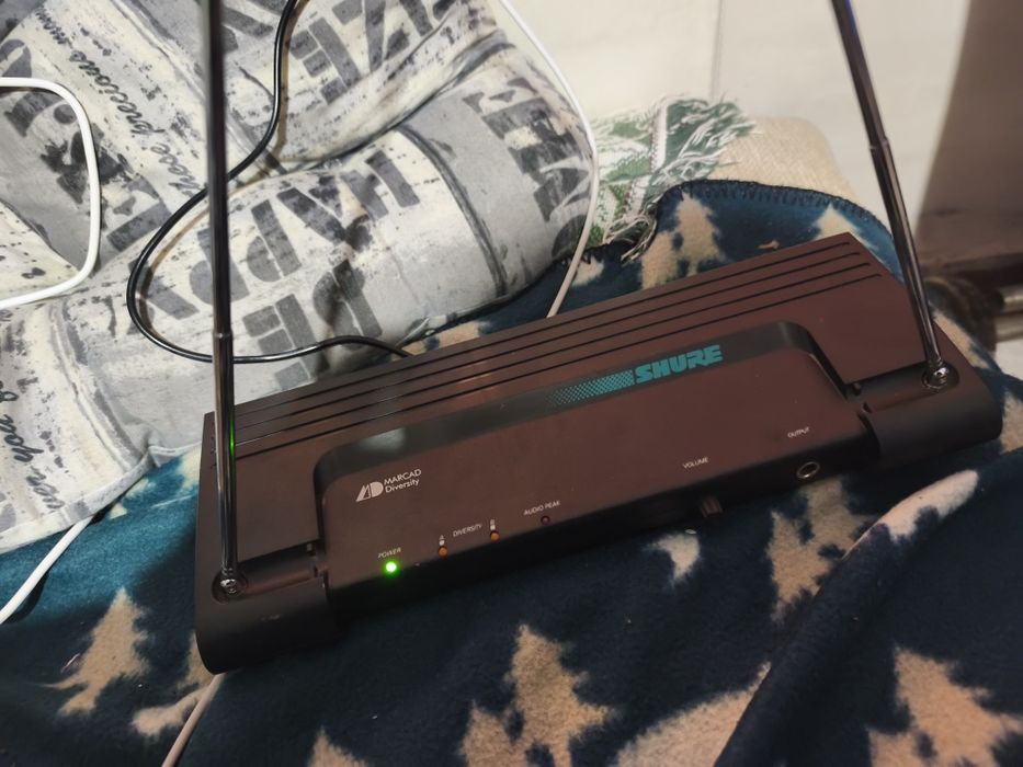 Shure marcad t4 diversity, receptor wireless microfon, singur