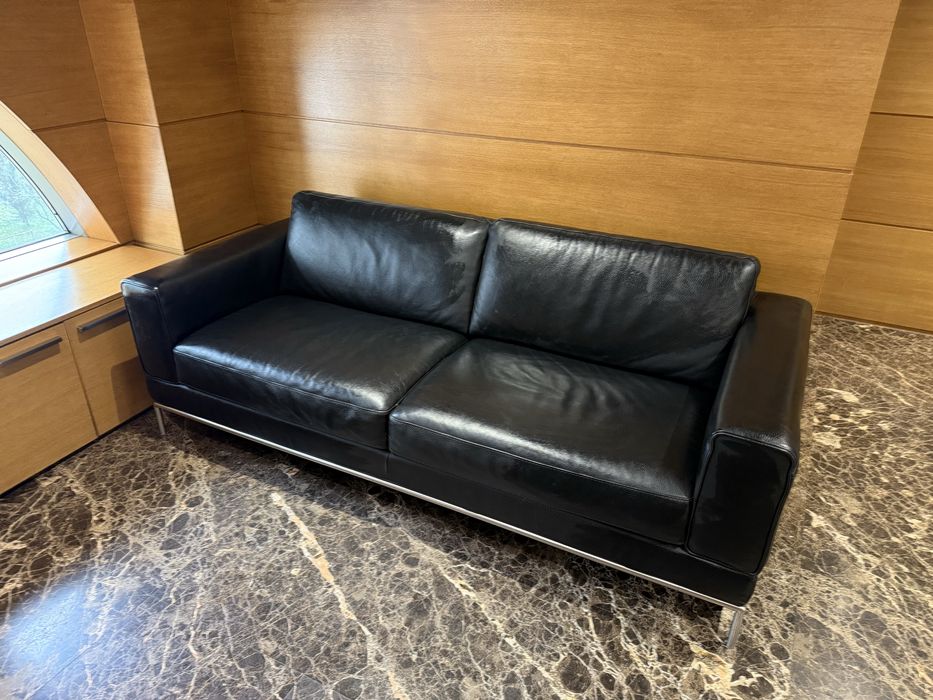 Италиански кожен диван 2 бр.