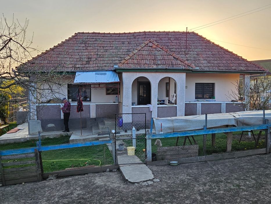 Vand tigla pentru casa