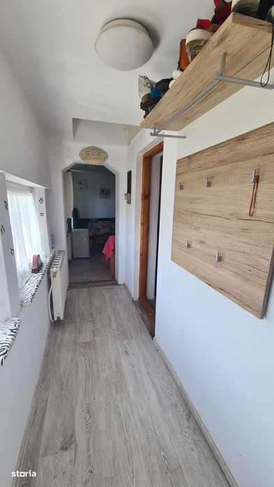 Casă de vânzare în Curtea de Argeș.