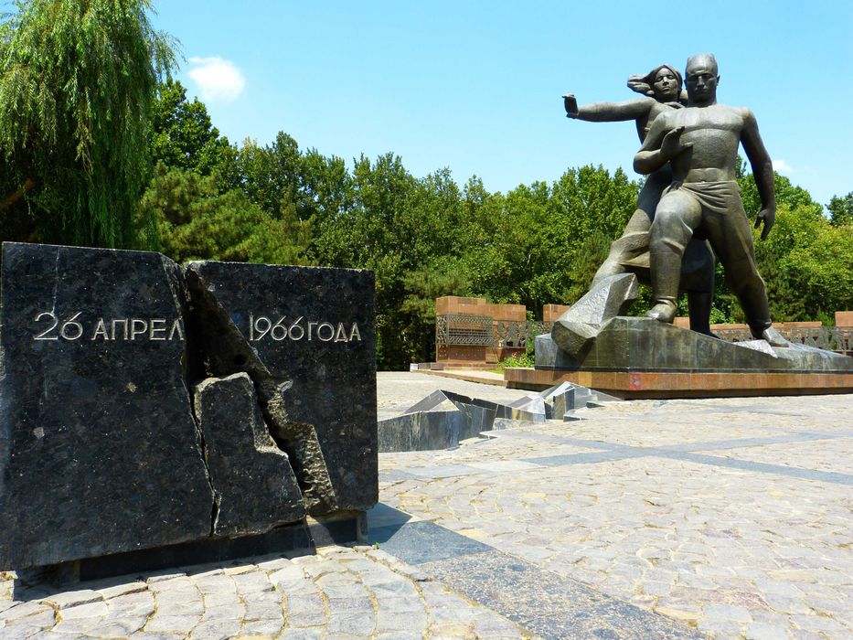 Tashkent highlights tour with local guide