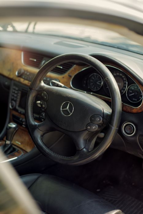 Dezmembrez Mercedes CLS350 benzina injector pompa sbc benzina amortizo