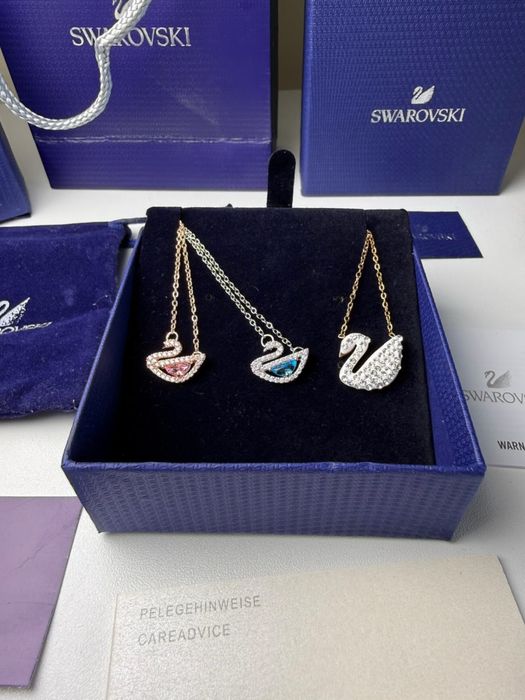 Чисто ново колие Swarovski Swan (Лебед) – ПЪЛЕН КОМПЛЕКТ с сертификат и кутия