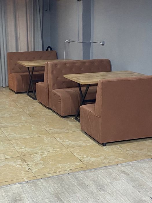 Столы для кафе срочно продам