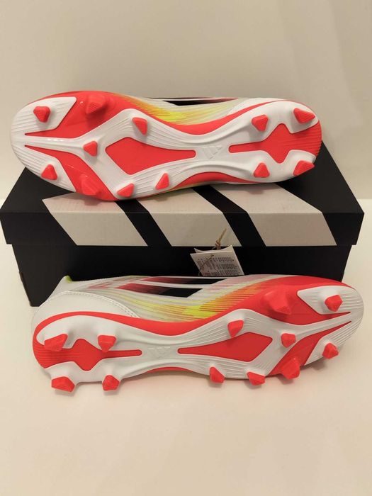 Чисто нови футболни обувки Adidas F50 Club FG/MG