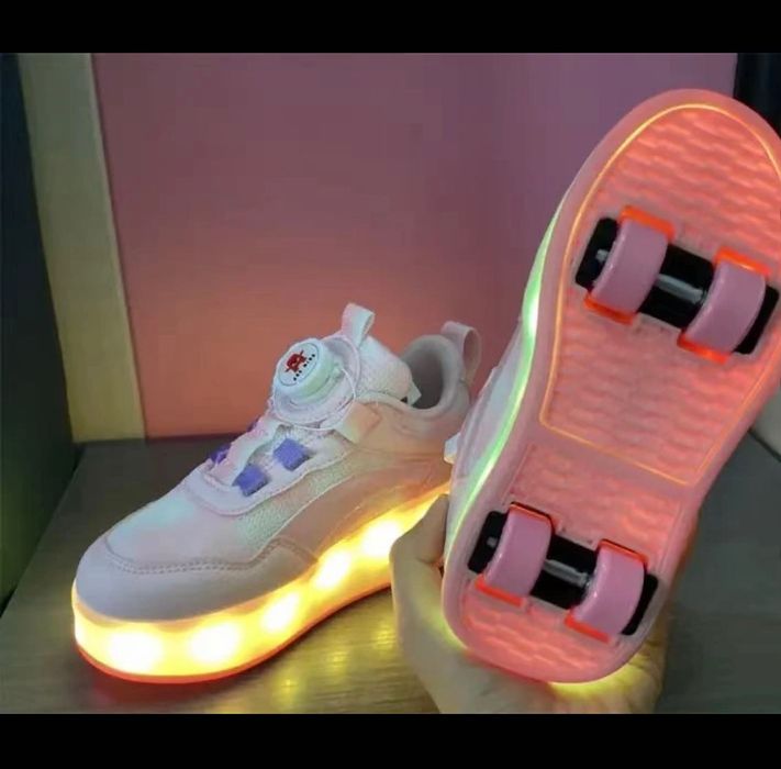 Роликовые кроссовки для девочек