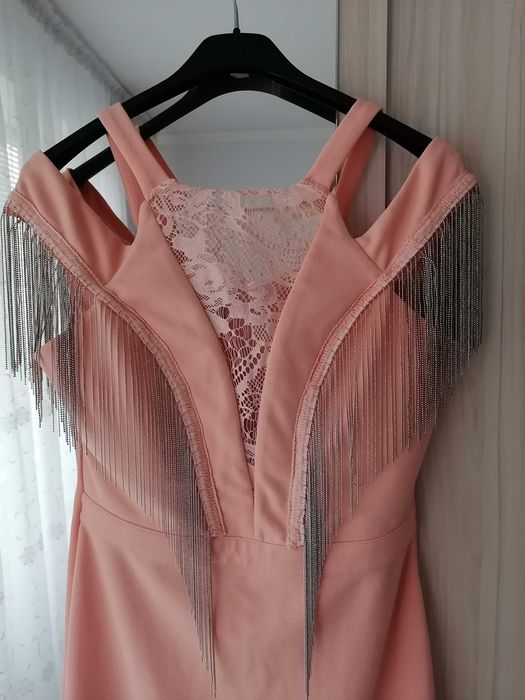 Офицални дамски рокли