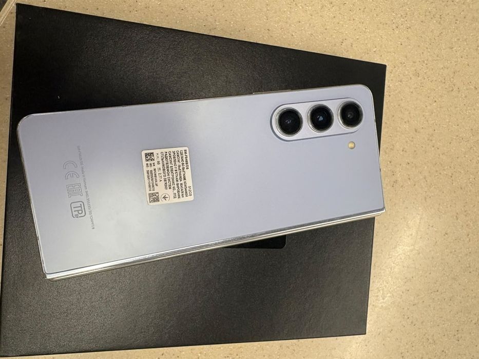 Продам самунг фолд 5 Samsung z fold 5