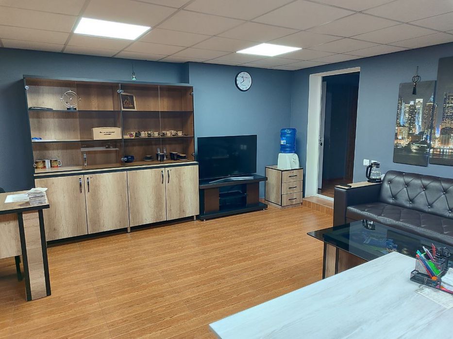 Офис с мебелью и техникой пт ул.Мукими