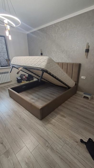 Кровати для спальни, матрацы.